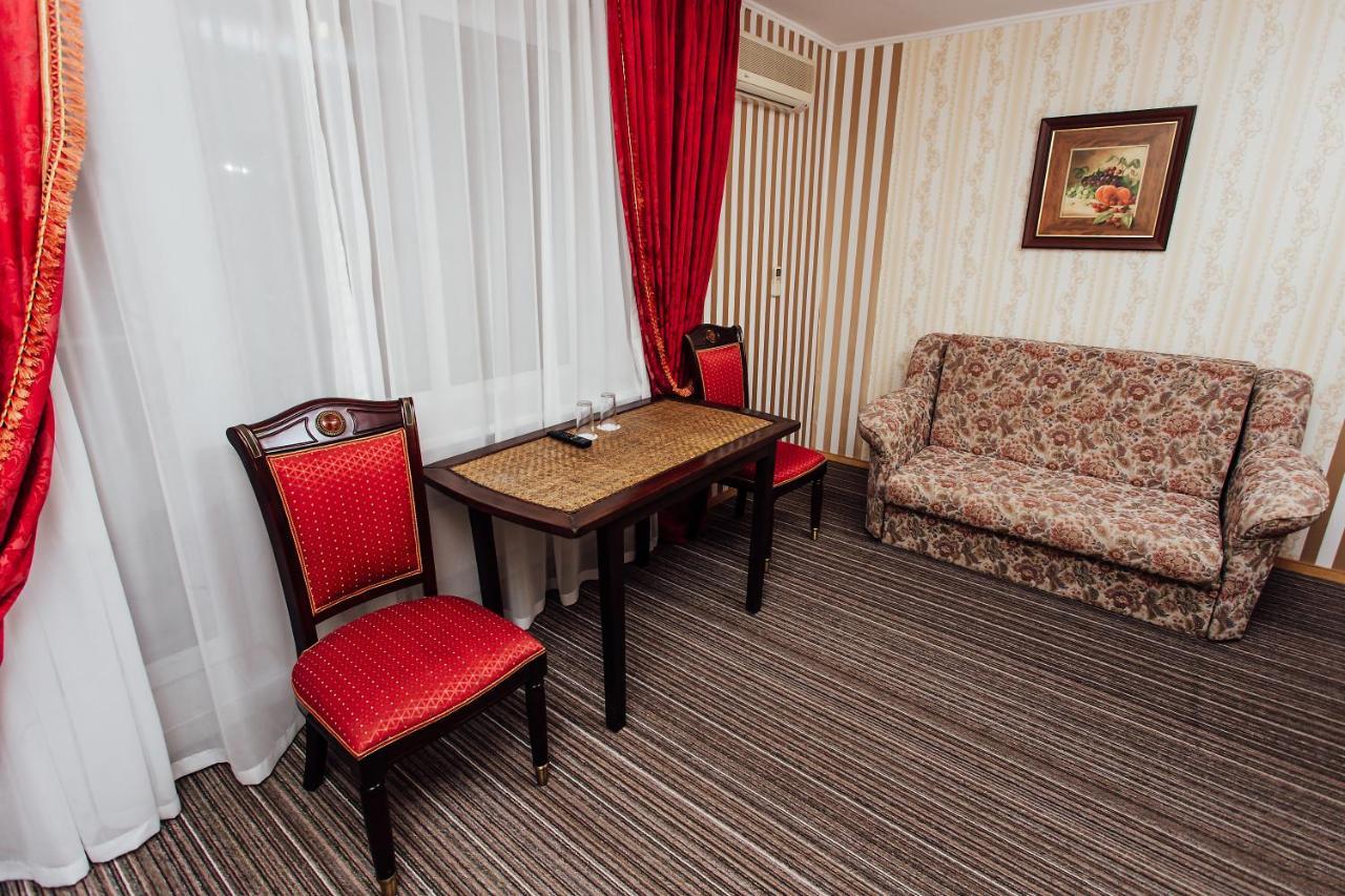 Edem Hotel ซาโตกา ภายนอก รูปภาพ